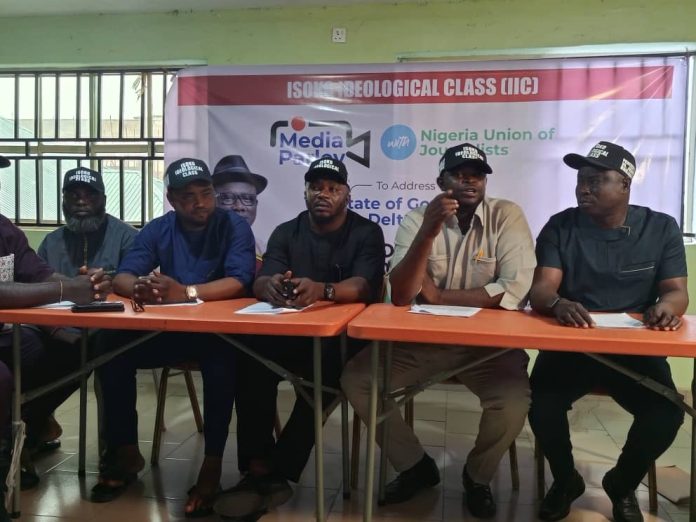 The Director General of Isoko Ideological Class(IIC) Ugagaoghene Ogheneyole, alongside the Chairman, Ufuoma Urugbezi and other members of the state executive addressing journalist at the Media Parley held at the Nigeria Union of Journalist( NUJ) press centre, in Asaba.