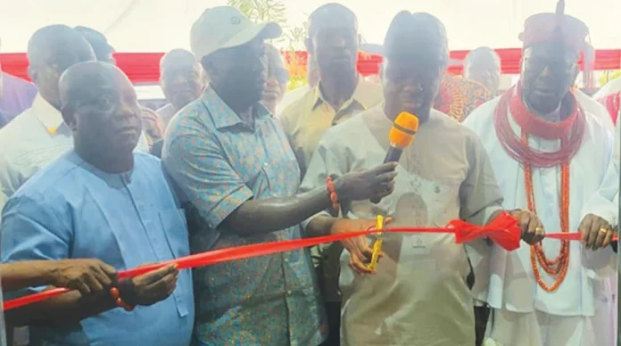 The representative of Delta State Governor and Speaker of the State House of Assembly, Rt. Hon. Emomotimi Guwor (2nd right); the Ovie of Uvwie Kingdom, HRM. Dr. Emmanuel Ekemejewan Sideso Abe 1(right); Chairman, Board of DESOPADEC, Olorogun Barr. John Nani, and others, during the commissioning Frank N Hotel in Effurun, Uvwie Local Government Area.